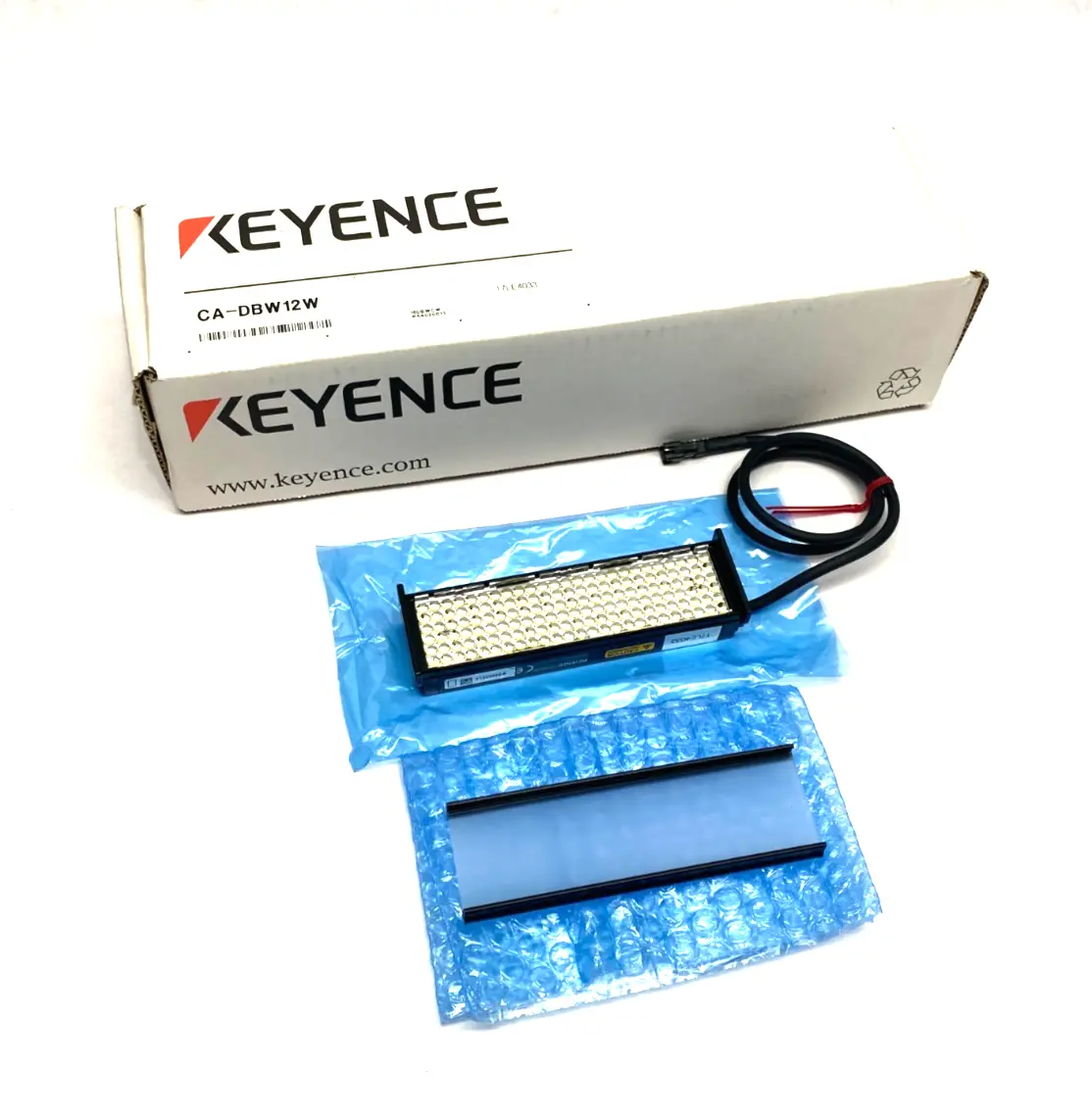 USED KEYENCE WHITE BAR LIGHT 120MM W/ DIFFUSION PLATE