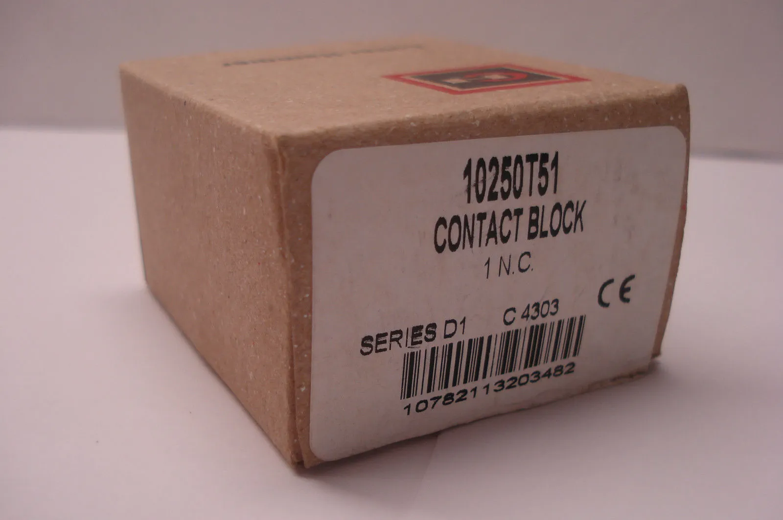 NEW CUTLER HAMMER 10250T51 CONTACT BLOCK