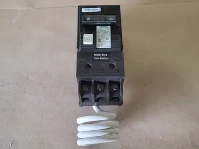 New | in-Stock SIEMENS QF220AH Switchgears British Columbia CA | Lenmark #239072