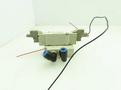 SMC SY7240-5LO-02 Solenoid Spool Valve 2 Position Double Acting 24VDC