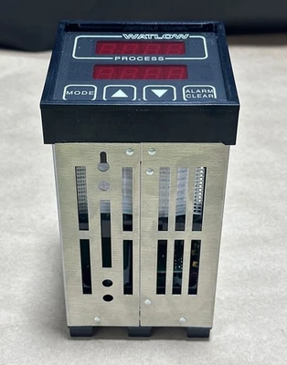 USED Watlow 945A-3CA2-AJAP