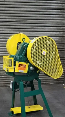 ROGERS BATAM 10 TON IRONWORKER Ironworkers | Punch Press and Shear (1)