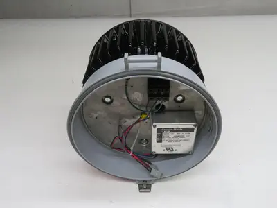 New | in-Stock CROUSE-HINDS VMV5L/UNV1 Light Source Equipment Texas US | Aucto #1308386