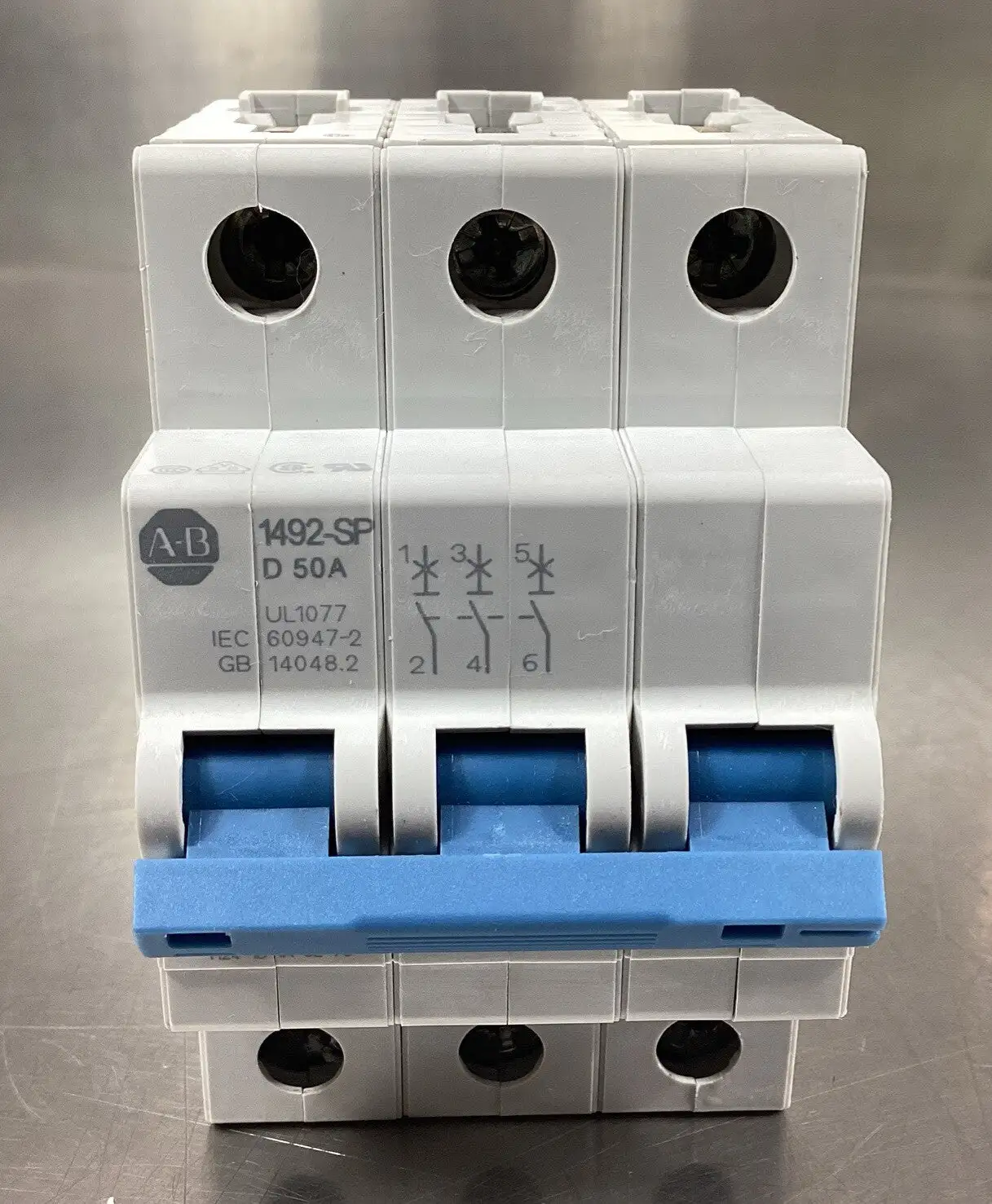 USED ALLEN BRADLEY 1492-SPM3D500