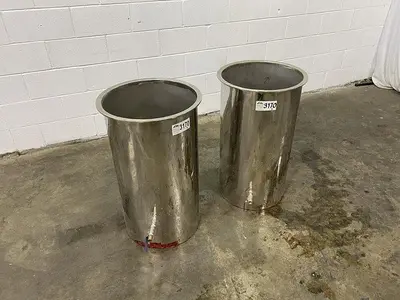 SS 30 Gallon Holding Tanks