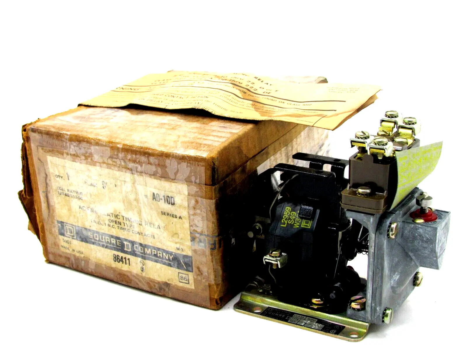 NEW SQUARE D 9050-AO-10D PNEUMATIC TIMER SERIES A 9050AO10D