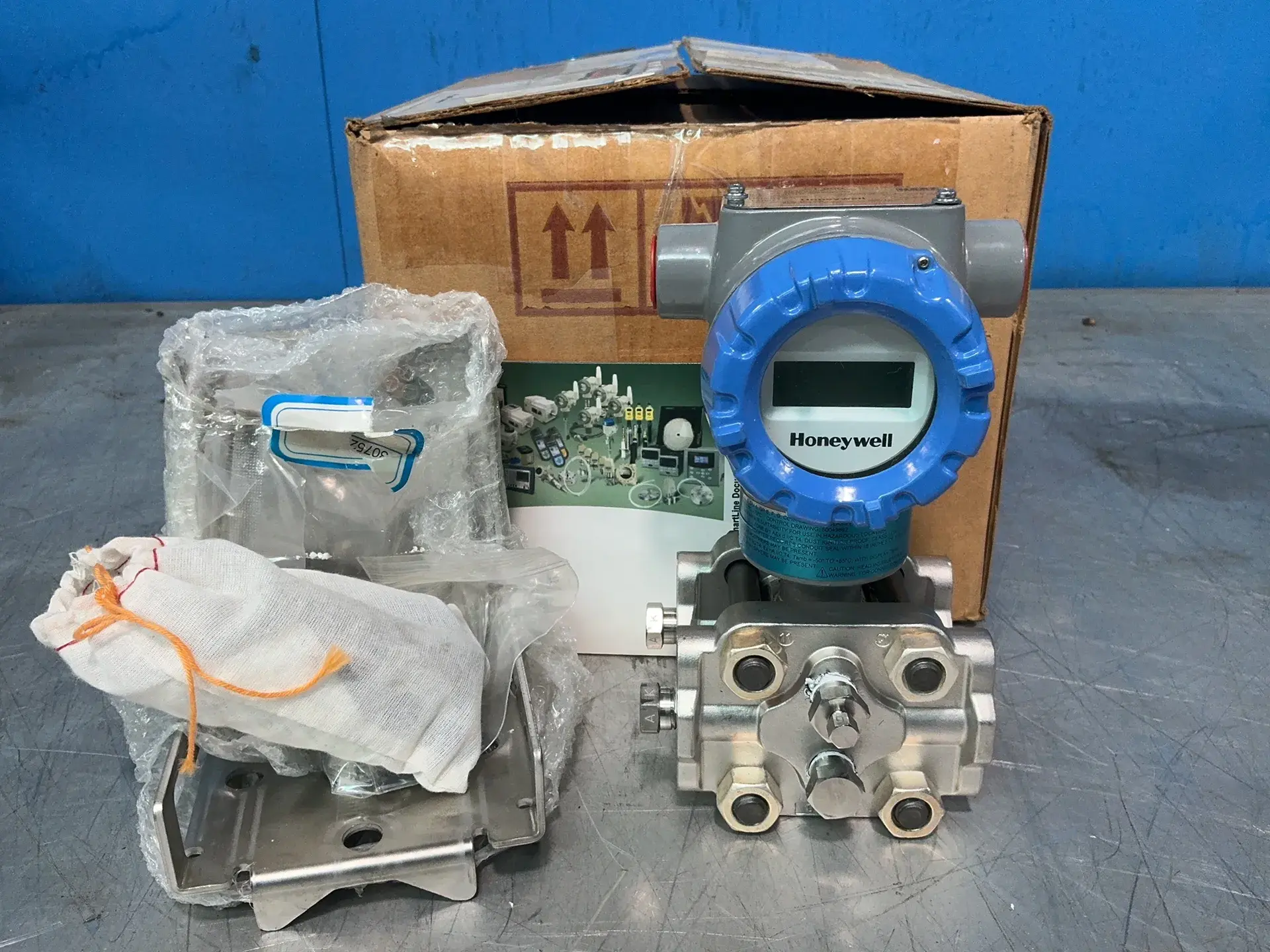 Used HONEYWELL STD810E1HN6AS1ACHC11SA2A06000000 Pressure Transmitters Ohio US | HGR 24 #1414071
