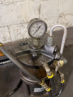 JERGENS 61704 PNEU-OIL BOOSTER