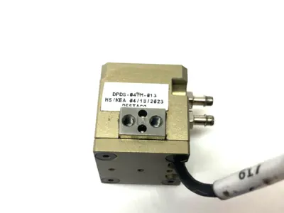 USED DESTACO PNEUMATIC 2-JAW PARALLEL GRIPPER W/ OHSP-017 SENSOR SWITCH