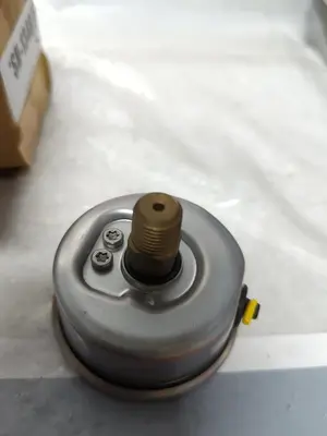 New | in-Stock WIKA 9736422 Universal Pressure Meters Ohio US | Surplus Asset Holdings #1247062
