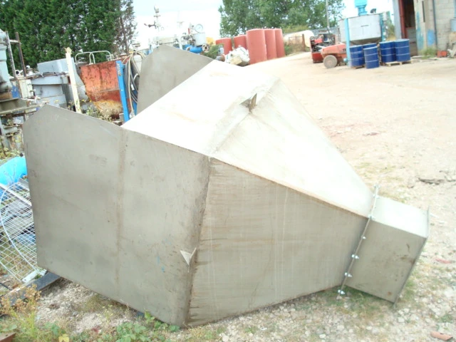 0.6 Cu.M. S/S Powder Hopper