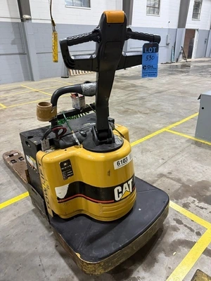CATERPILLAR CAT / Towmotor 6,000Lb Electric Pallet Lifter Individual Machines | Midwest Machinery, LLC (9)