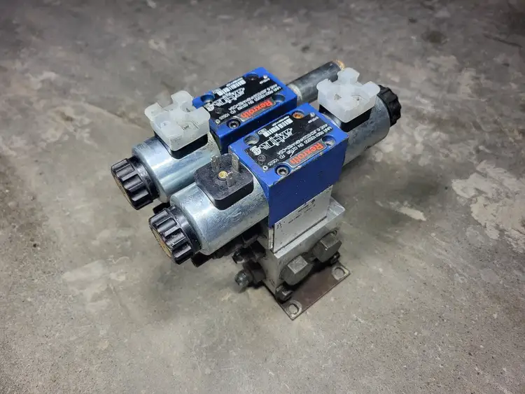 Used DAMAN AD03P022S Parts (Hydraulics and Pneumatics) British Columbia CA | Lenmark #264547