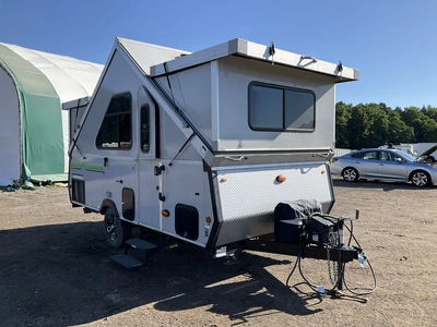 USED 2022 COLUMBIA ALINER EXPEDITION
