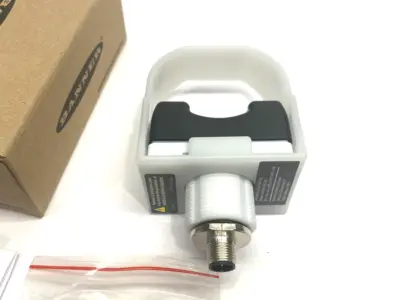 USED BANNER ENGINEERING ILLUMINATED VERIFICATION TOUCH BUTTON 2-COLOR 5-PIN