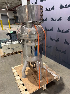 HYDROGENATION REACTOR WITH THERMOCOUPLE ASSEMBLY AND PROCESS HEATER; USED