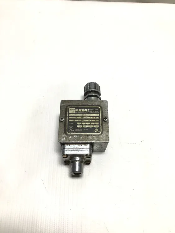 Used BARKSDALE CONTROL PRODUCTS E1H-H15 Relays & Switches Pennsylvania US | Moses B Glick #989977