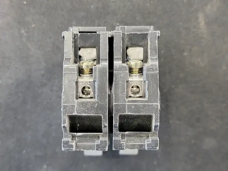 Used SIEMENS B215 Switchgears British Columbia CA | Lenmark #243627