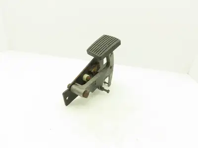 Yale Forklift Throttle Accelerator Pedal Bracket/Potentiometer ERC060GHN36TE084