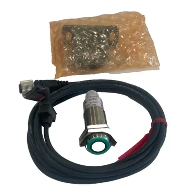 NEW KEYENCE FW-H02 ULTRASONIC SENSOR HEAD W/CABLE FWH02