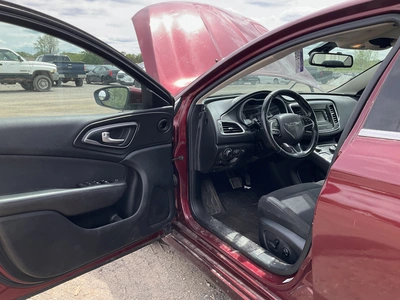 USED 2015 CHRYSLER 200