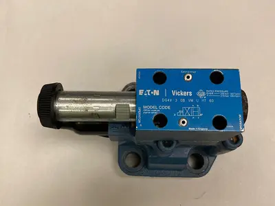 USED EATON VICKERS DG4V-3-0B-VM-U-H7-60