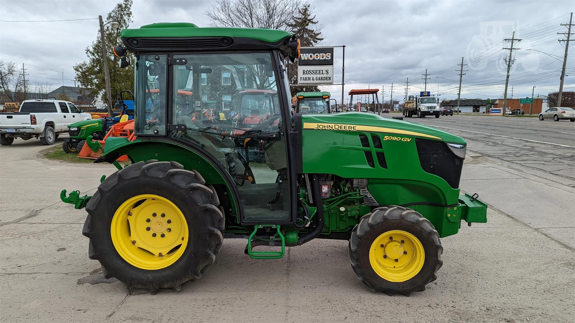 USED 2017 JOHN DEERE 5090GV