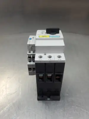 Siemens 3RV10314HB10 SIRIUS Contactor w/3RV19211M Module. 4D51