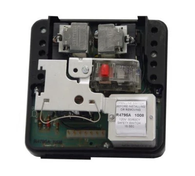 Honeywell R4795A1008 Flame Safeguard Module [New]