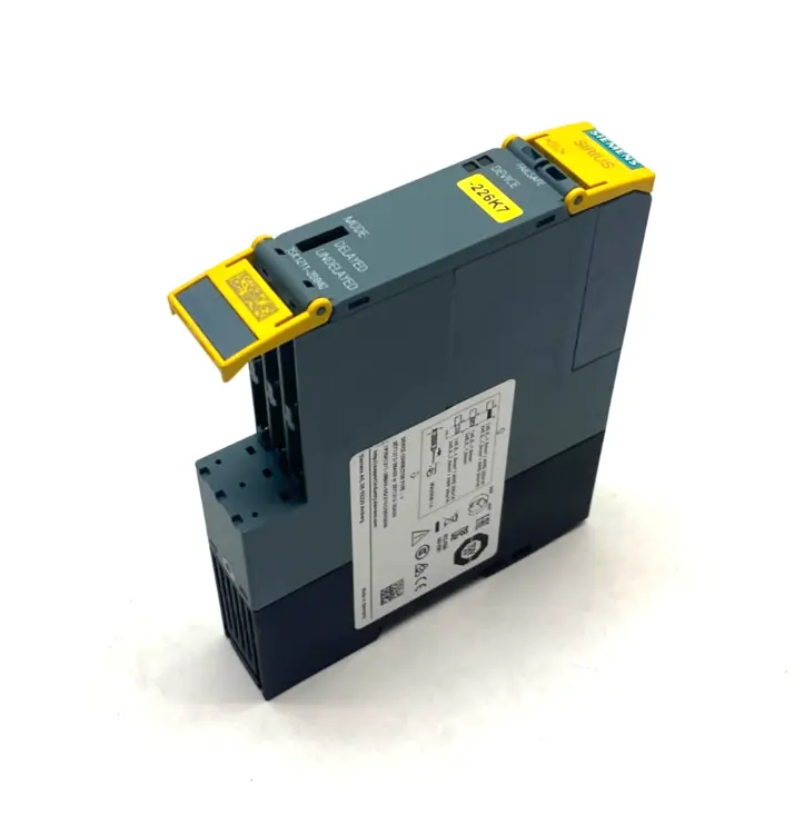 Used SIEMENS SIRIUS SAFETY RELAY, OUTPUT EXP. Relays & Switches | Maverick Industrial Sales #1105494