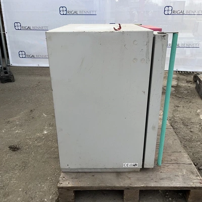 100 L Incucell Incubator