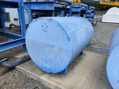 Used USED  500 GALLON CARBON STEEL HORIZONTAL TANK _UNKNOWN_ Carbon Steel Tanks North Carolina US | DH Griffin Used Equipment #1383688