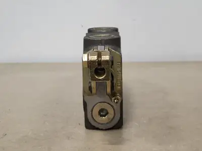 Hydraulic Section Valve 122010721, 122010220