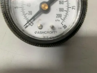 USED ASHCROFT 0-30 PSI PRESSURE GAUGE