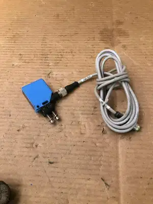 SICK WT12-2P410 Photoelectric Proximity Sensor 10-30V