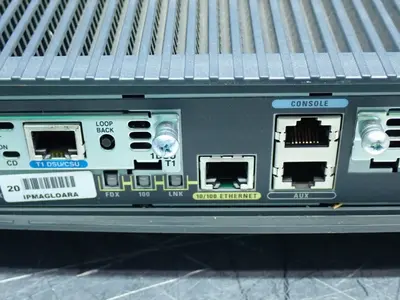 Used CISCO SYSTEMS 1720 Networking Routers Ohio US | HGR 24 #941804