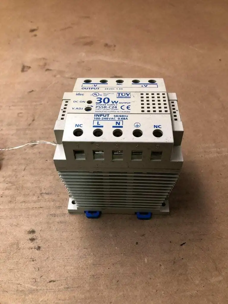 IDEC PS5R-C24 30W Switching Power Supply 24VDC 100-240VAC 50/60Hz
