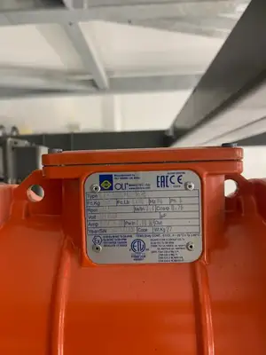 Vertical 3235 Liter Stainless Steel Hopper Tank