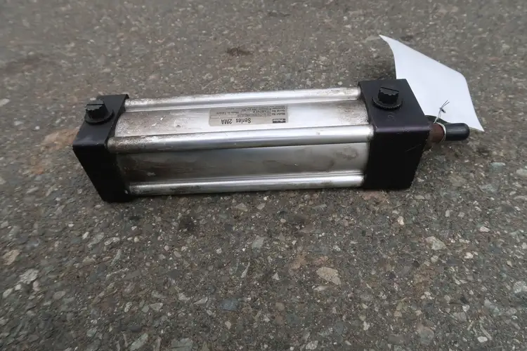 Used PARKER 02.00 CTE2MAU14AC 6.00 Parts (Hydraulics and Pneumatics) British Columbia CA | Lenmark #267843