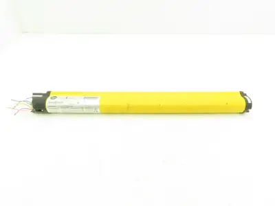 Allen Bradley 440L-R4J0480YD Light Curtain Guardmaster Receiver Only -Parts Only
