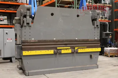 Accurpress 14' x 400 Ton Hydraulic Press Brake, Model 740012