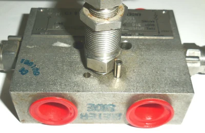 Arco Anderson Greenwood M1HIS-4 3-Valve Manifold 2-Block 1-Equalize, Remote Mnt [New]