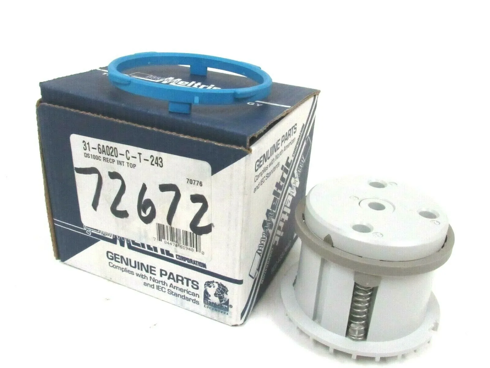 NEW MELTRIC 31-6A020-C-T-243 DS100C INTERIOR POLY RECEPTACLE TOP 316A020CT243
