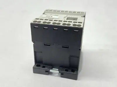 XTMCC9A01 | Eaton  Miniature Contactor 3-Pole 9A 110-120VAC -  Used