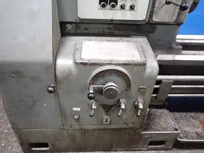 American / A Wyle Company  25" X 120" Lathe