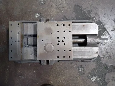 6" X 13" Vise