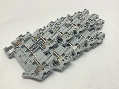 New | in-Stock Phoenix Contact Double-Level Terminal Block 3044636 LOT OF 5 Terminal Blocks Michigan US | Maverick Industrial Sales #1389239