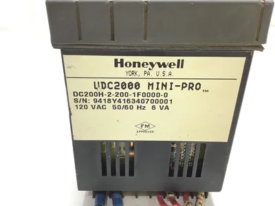 USED HONEYWELL ⚙️ MODEL: DC200H-2-200-1F0000-0 — PART OF THE TRUSTED UDC200 SERIES KNOWN FOR COMPACT PERFORMANCE.