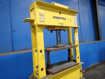 USED ENERPAC IPH100D1132