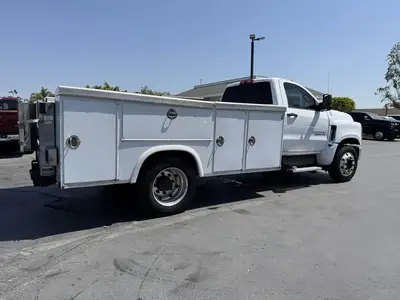 USED 2019 CHEVROLET W5500